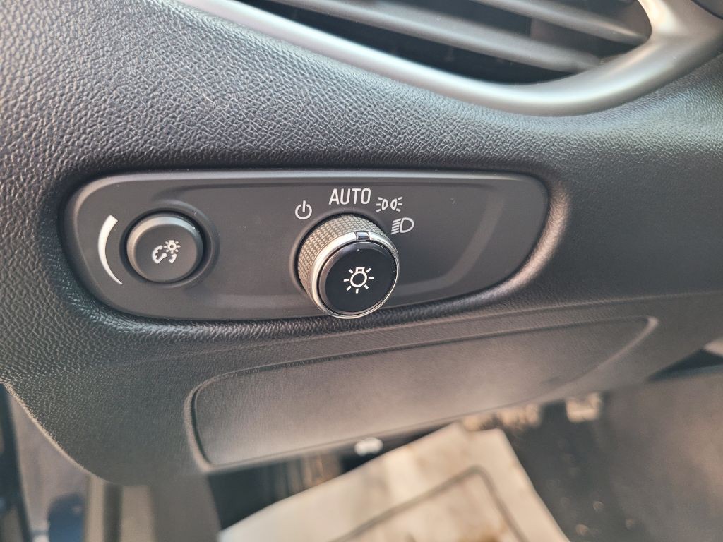 2022 Chevrolet Malibu Image 24