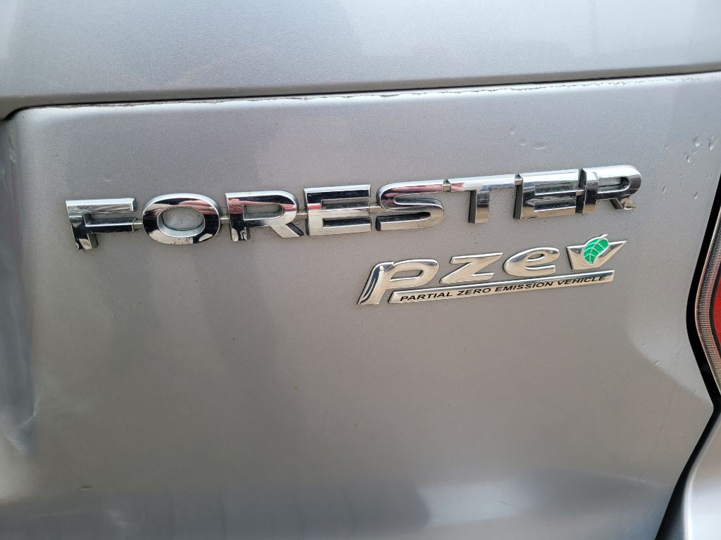 2014 Subaru Forester Image 8