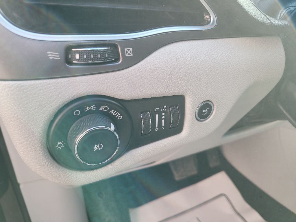 2020 Jeep Cherokee Image 22