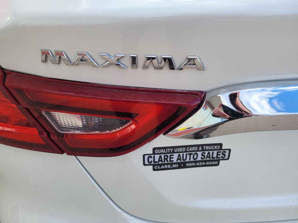 2016 Nissan Maxima Image 9