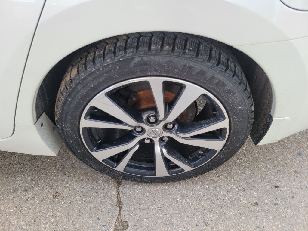 2016 Nissan Maxima Image 12