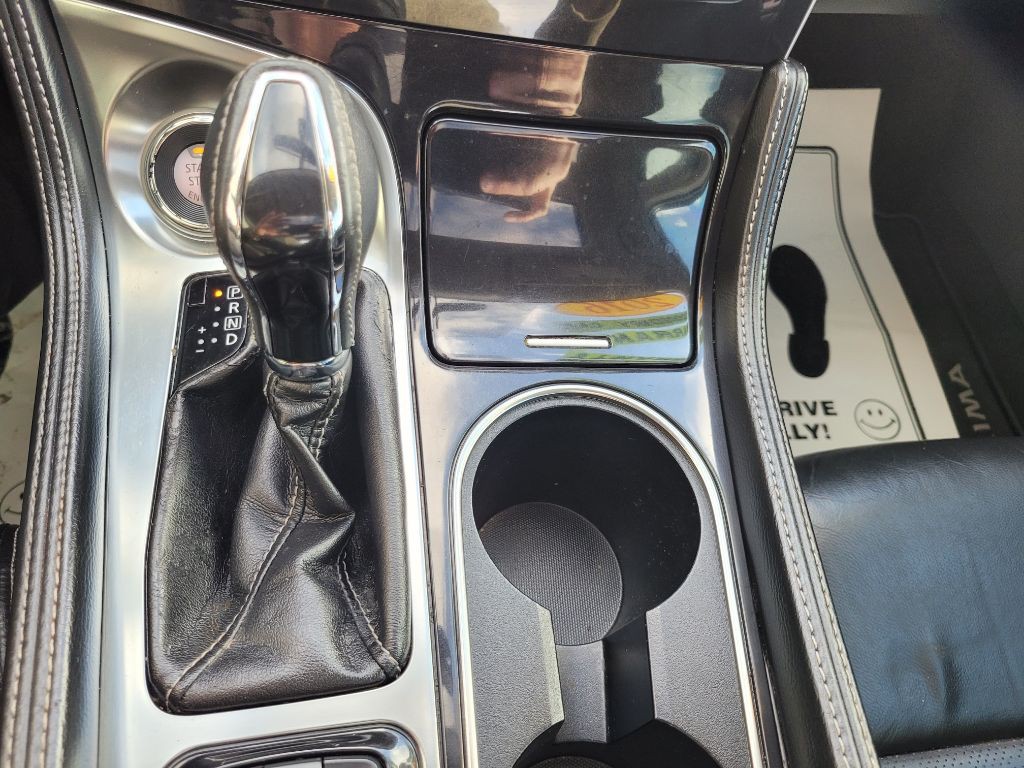 2016 Nissan Maxima Image 32