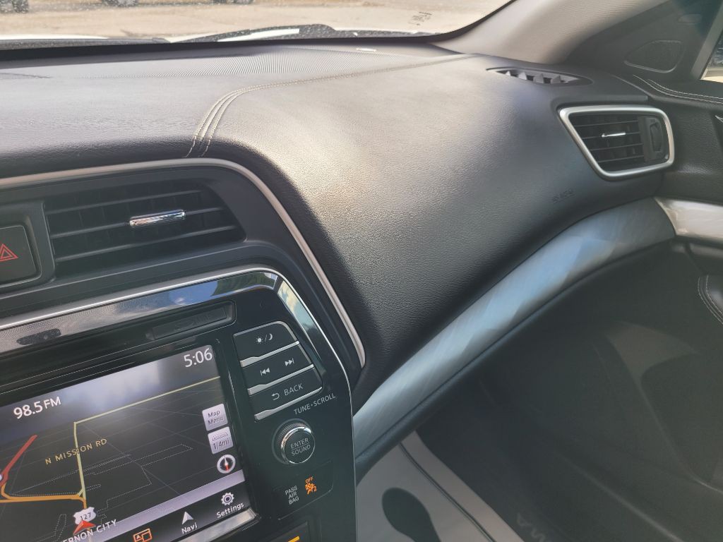 2016 Nissan Maxima Image 37