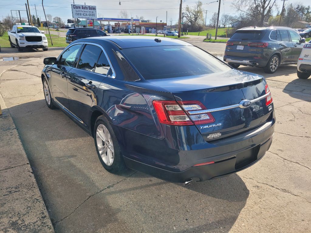 2016 Ford Taurus Image 10