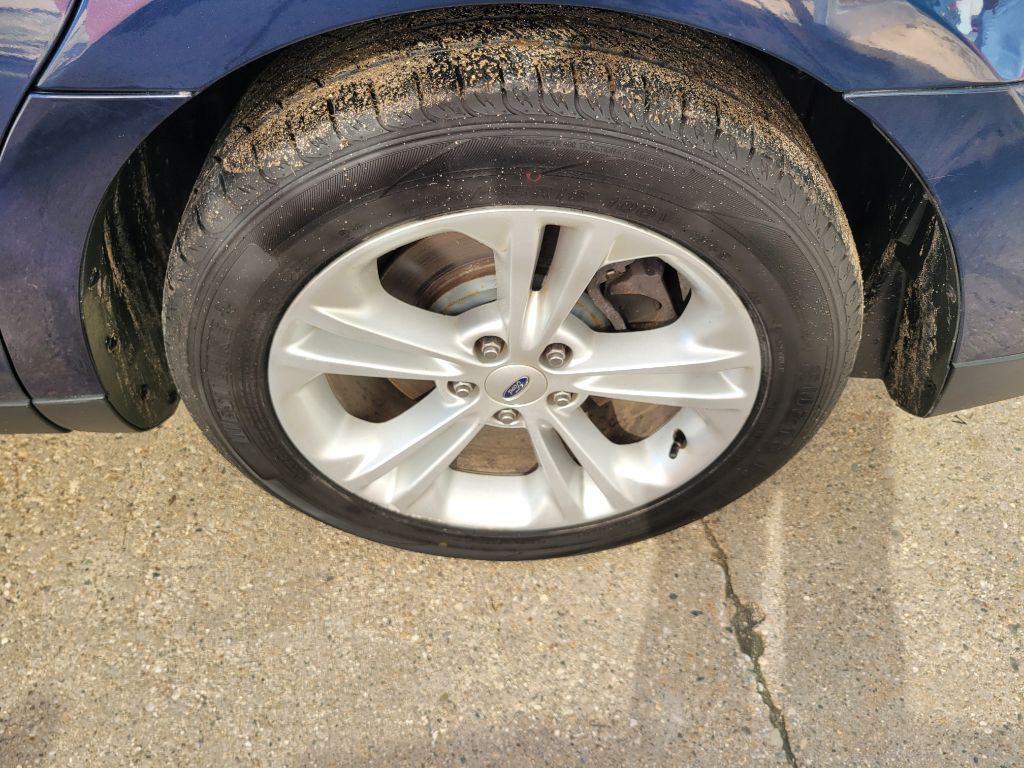 2016 Ford Taurus Image 11