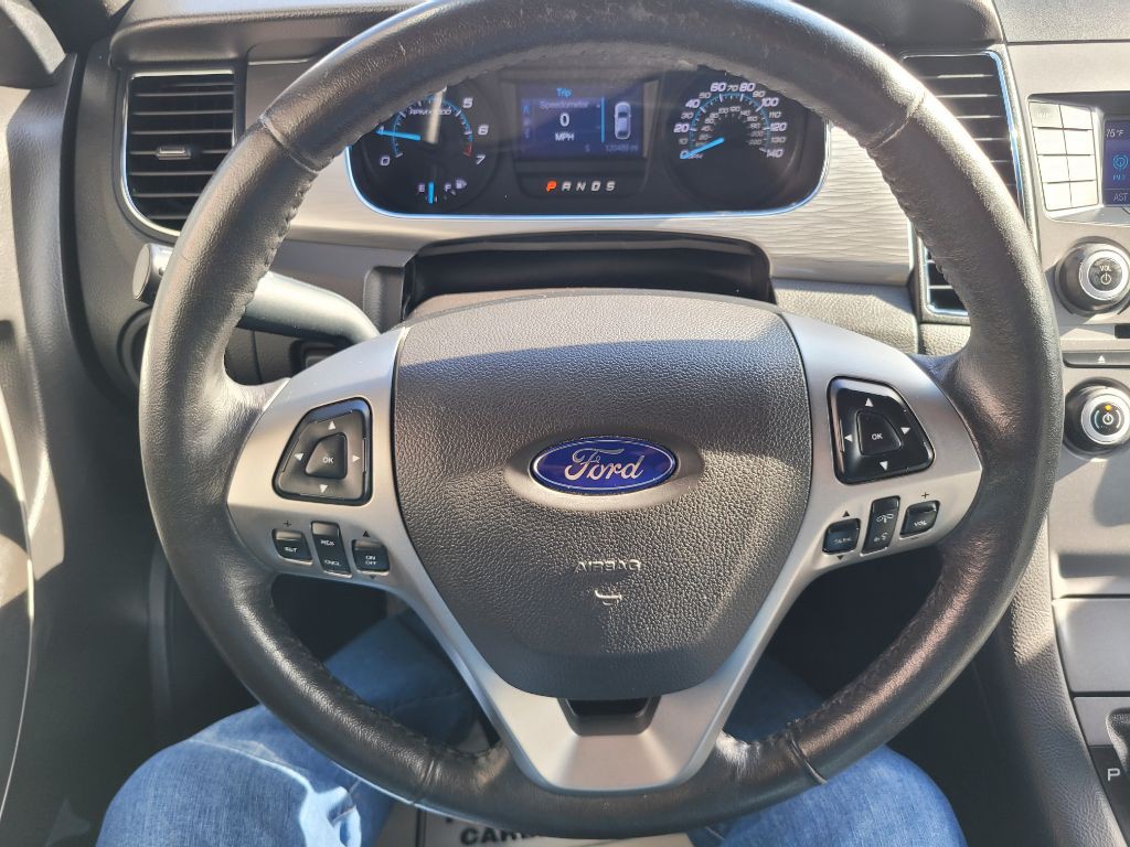 2016 Ford Taurus Image 20