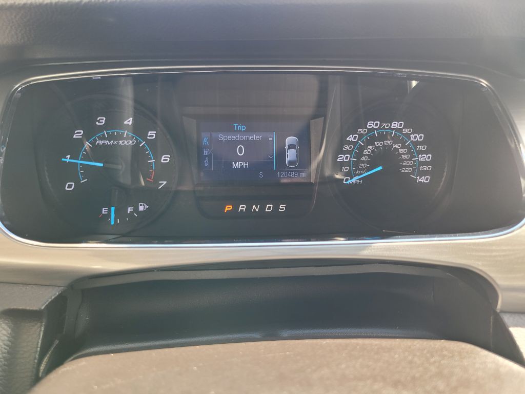 2016 Ford Taurus Image 23