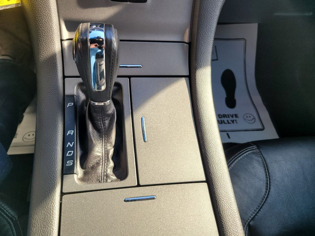 2016 Ford Taurus Image 28