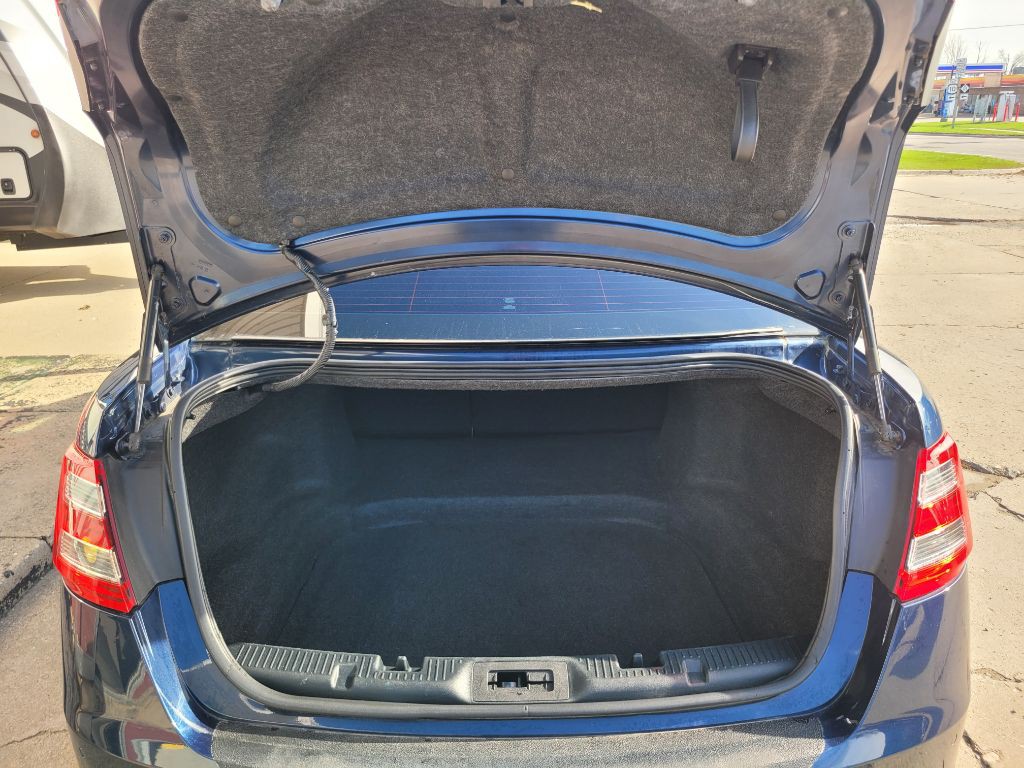 2016 Ford Taurus Image 37