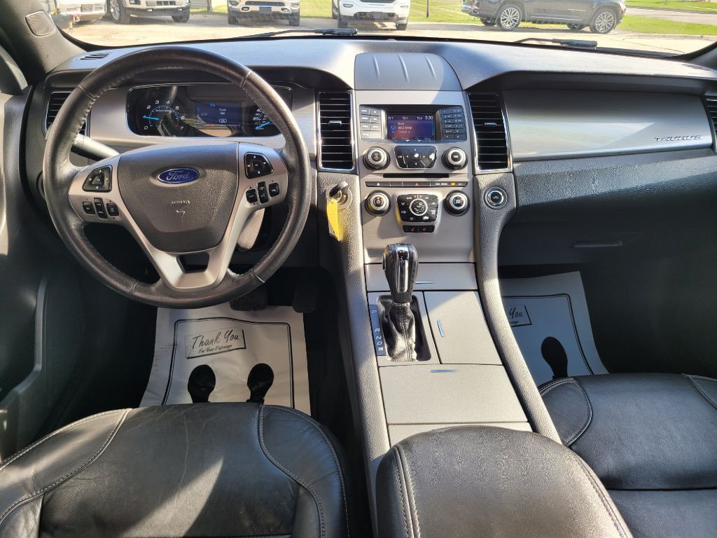 2016 Ford Taurus Image 38