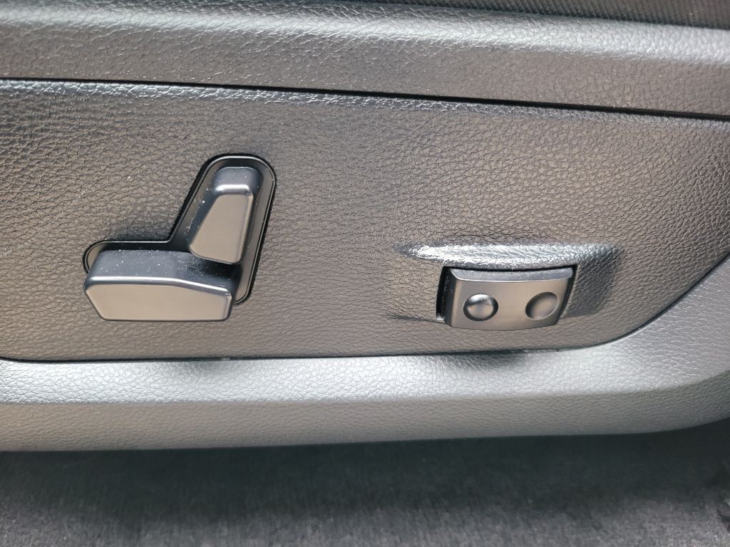 2016 RAM 1500 Image 19