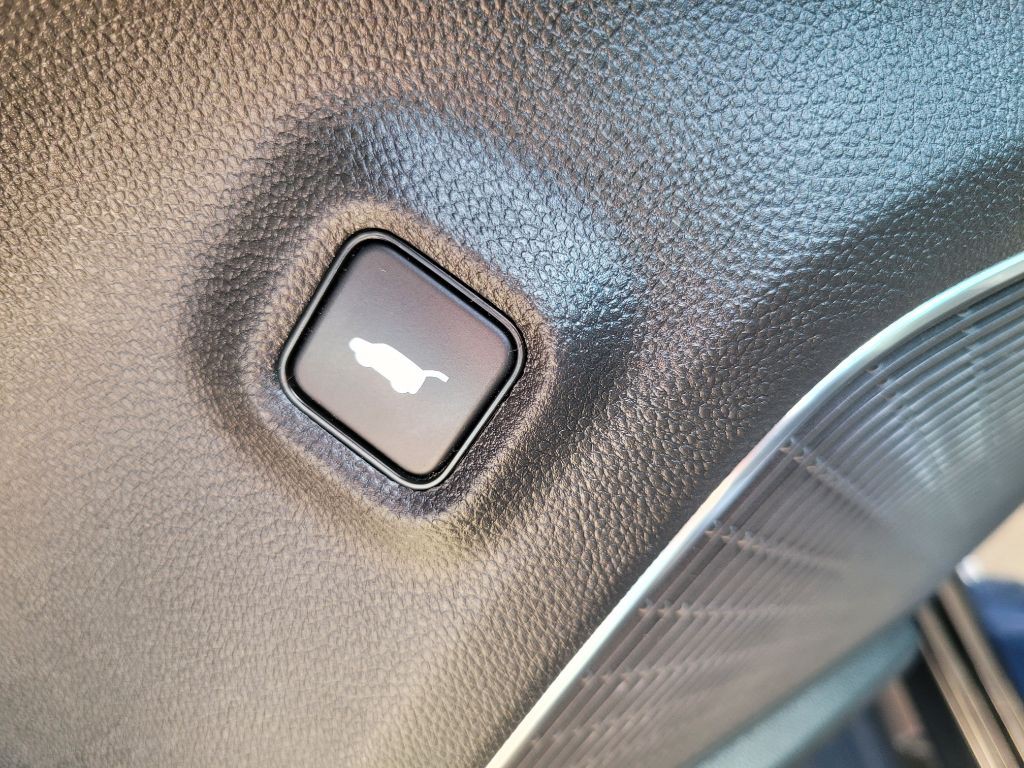 2023 Acura MDX Image 27