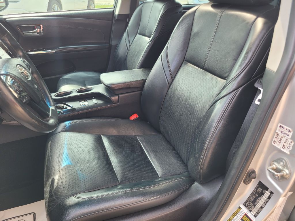 2013 Toyota Avalon Image 21