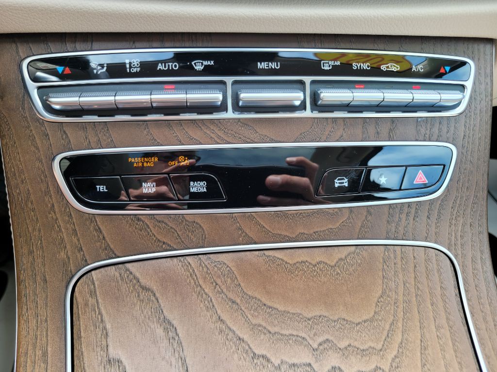 2021 Mercedes-Benz E-Class Image 38