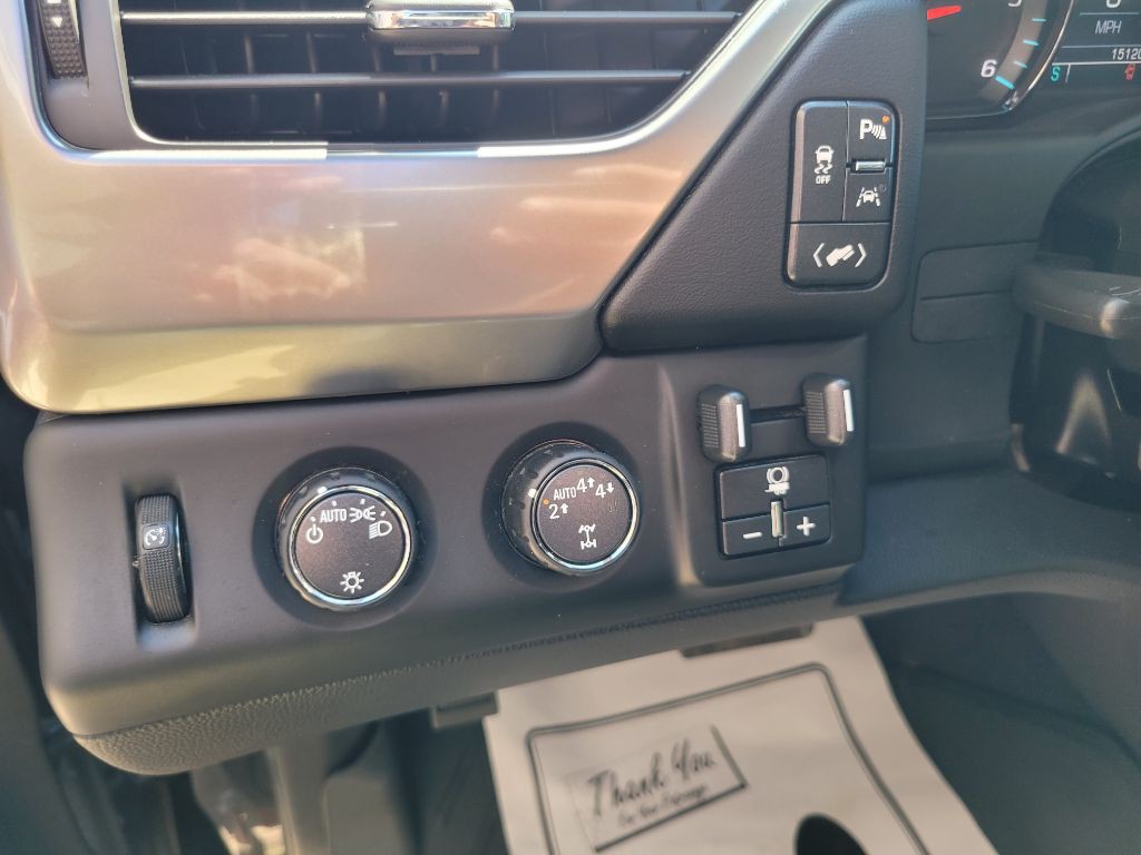 2020 Chevrolet Suburban Image 21