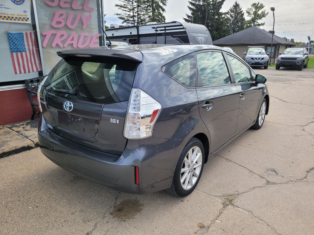 2013 Toyota Prius Image 5