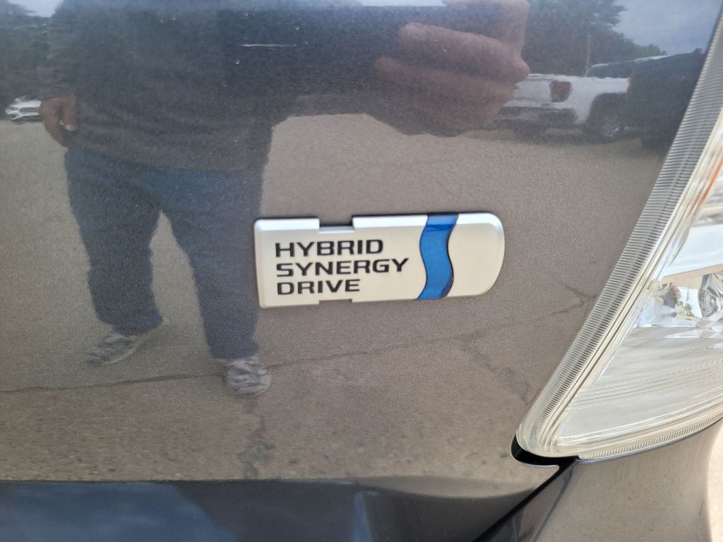 2013 Toyota Prius Image 7
