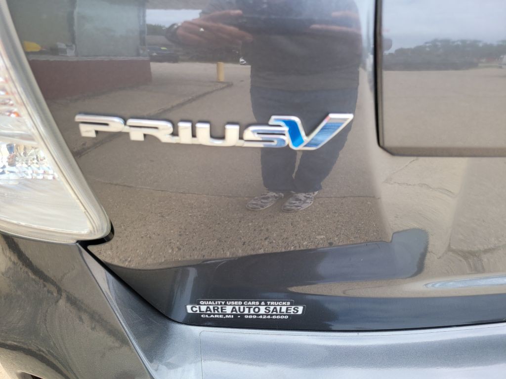 2013 Toyota Prius Image 9