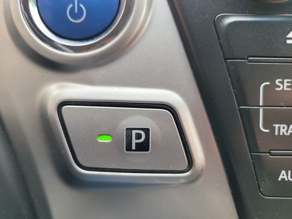 2013 Toyota Prius Image 29
