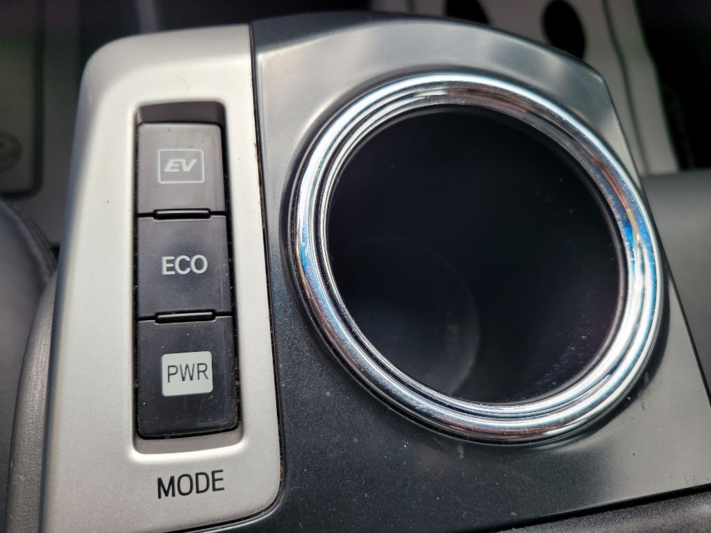 2013 Toyota Prius Image 38