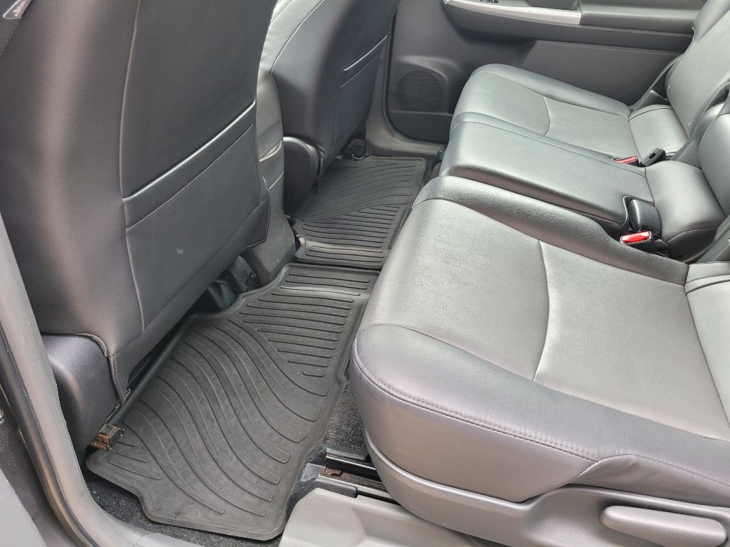 2013 Toyota Prius Image 45