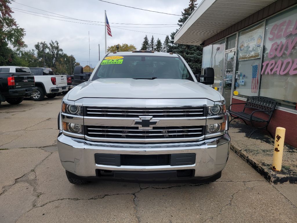 2017 Chevrolet Silverado 1500 Image 2