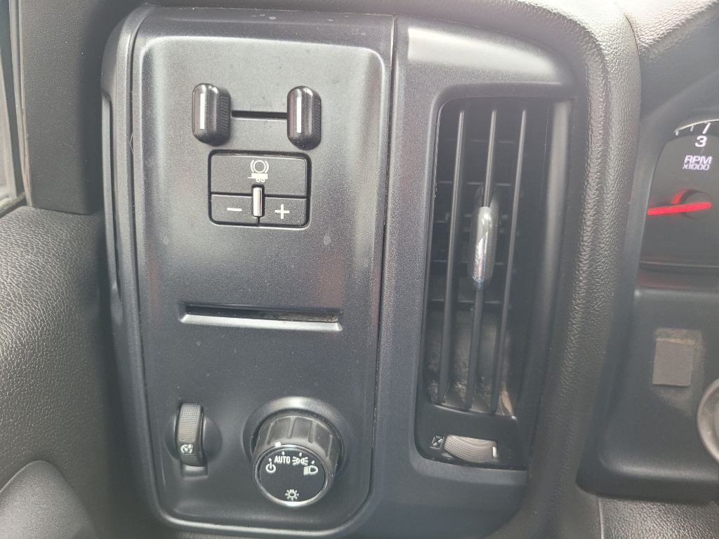 2017 Chevrolet Silverado 1500 Image 18