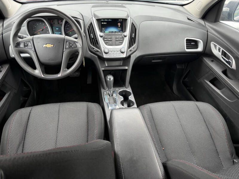 2017 Chevrolet Equinox Image 6