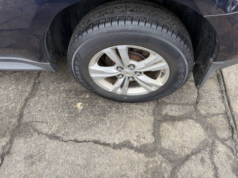 2017 Chevrolet Equinox Image 12