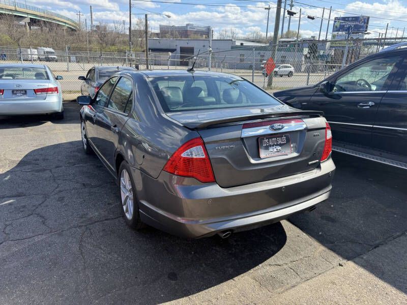 2011 Ford Fusion Image 3