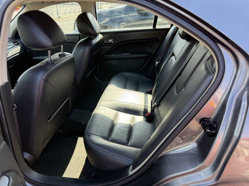 2011 Ford Fusion Image 7