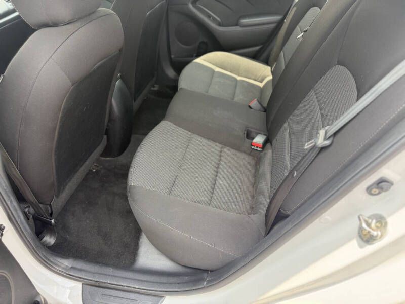 2018 Kia Forte Image 7