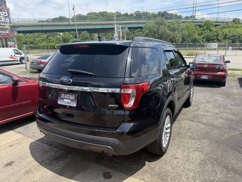 2017 Ford Explorer Image 3