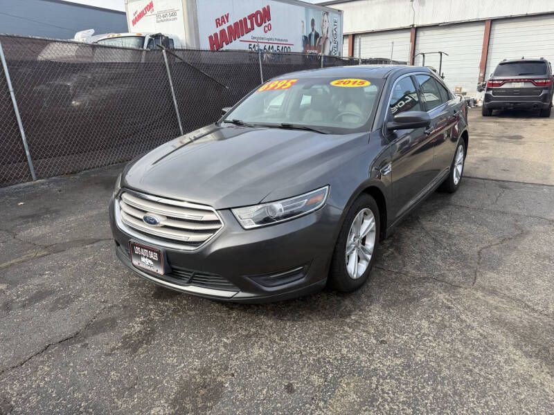 2015 Ford Taurus Image 2
