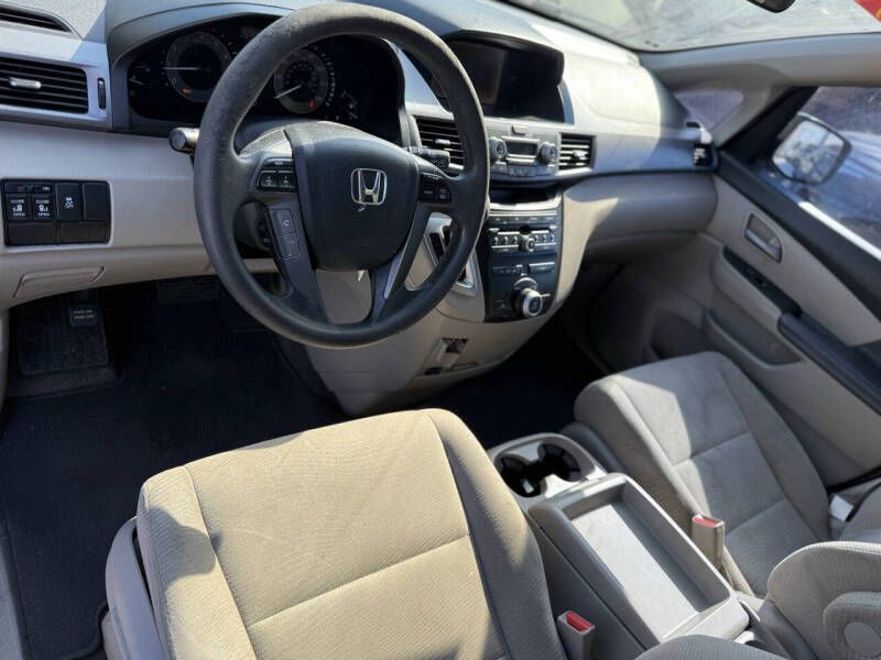 2012 Honda Odyssey Image 5