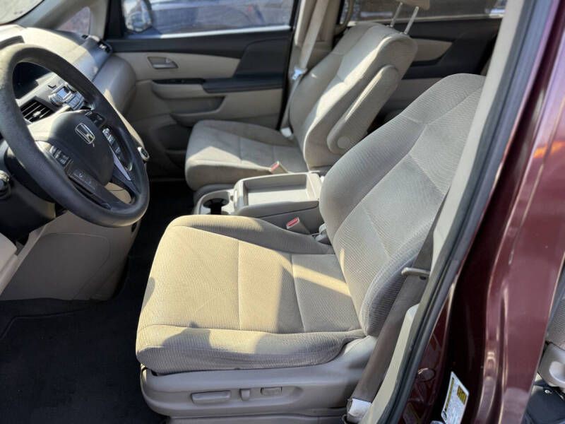 2012 Honda Odyssey Image 6