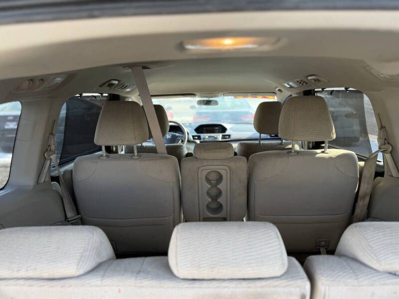 2012 Honda Odyssey Image 9