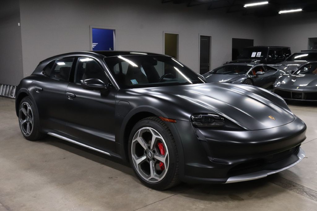 2022 Porsche Taycan Image 7