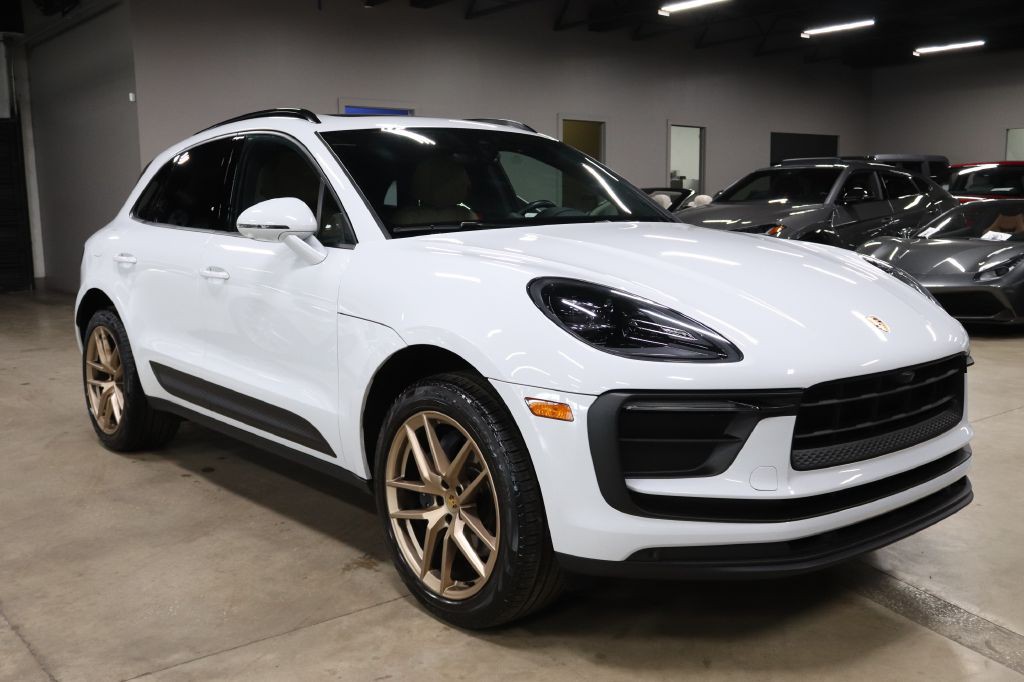 2022 Porsche Macan Image 7