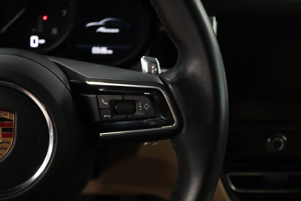 2022 Porsche Macan Image 29
