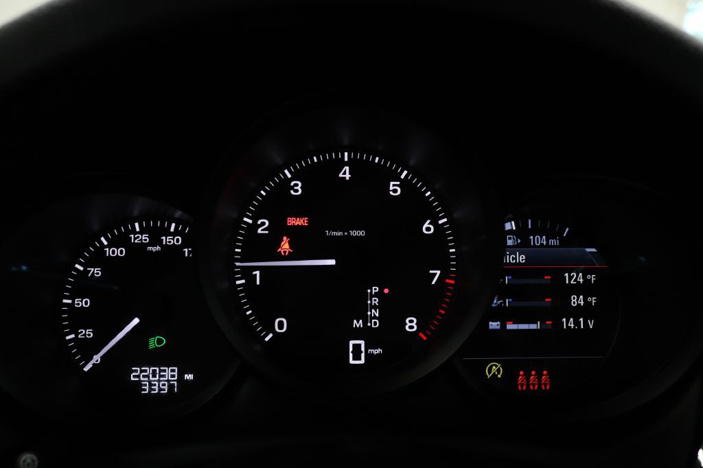 2022 Porsche Macan Image 35
