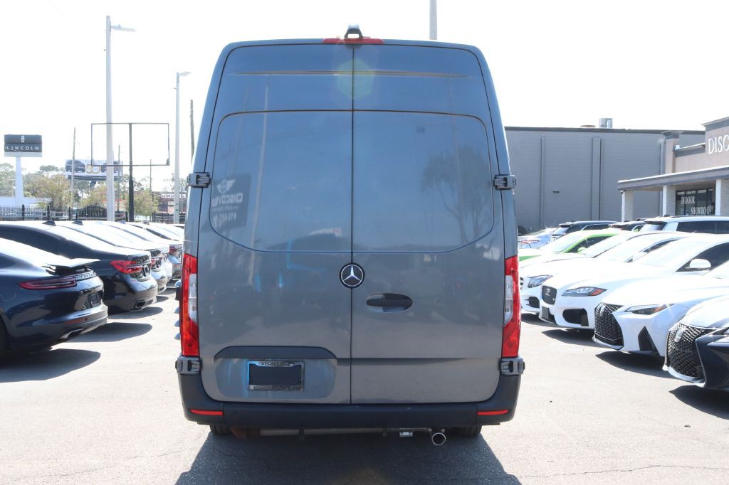 2022 Mercedes-Benz Sprinter Image 3
