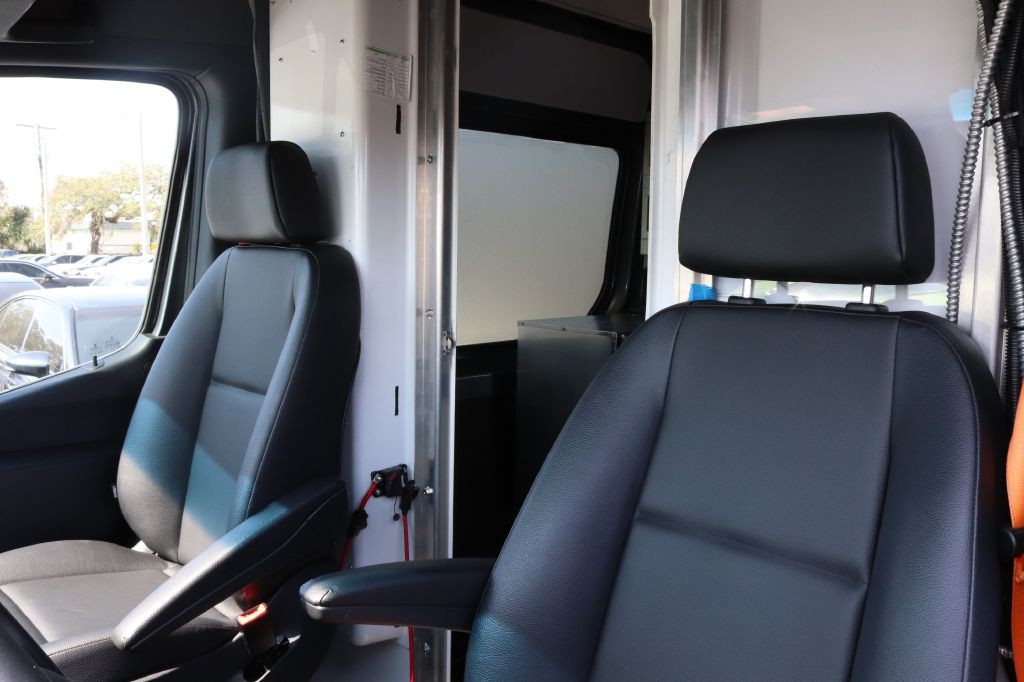 2022 Mercedes-Benz Sprinter Image 28