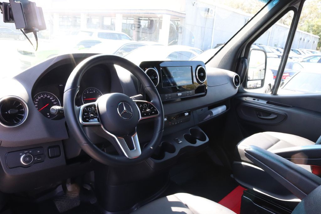 2022 Mercedes-Benz Sprinter Image 29