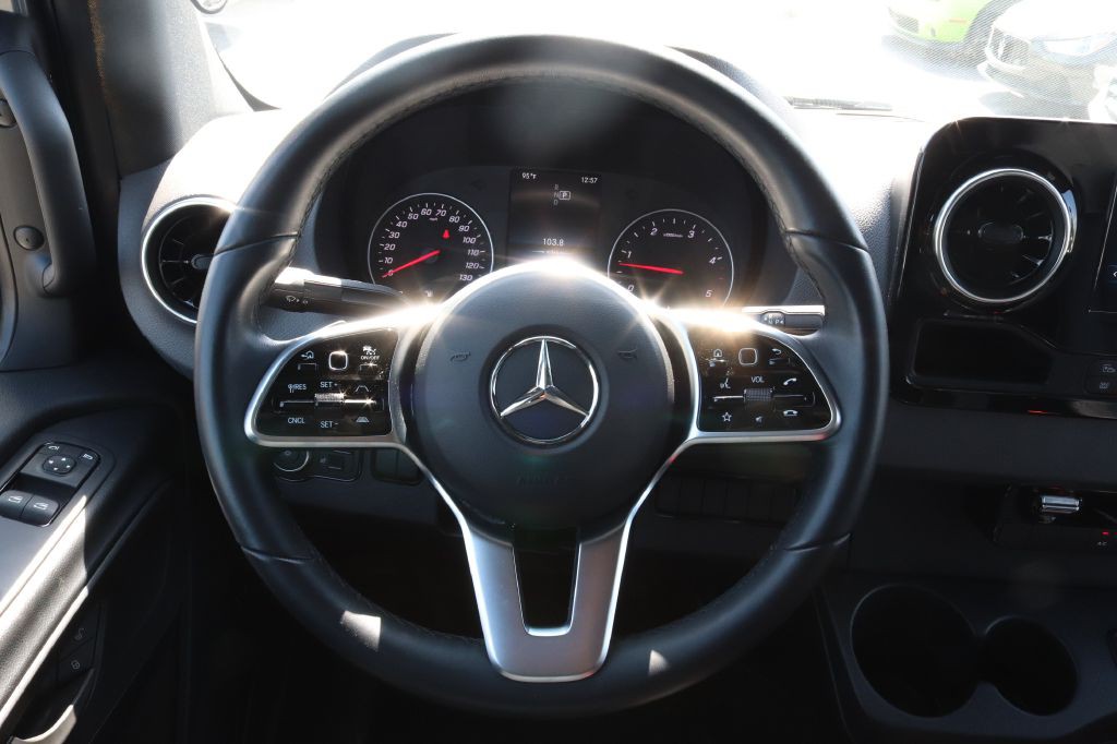 2022 Mercedes-Benz Sprinter Image 30