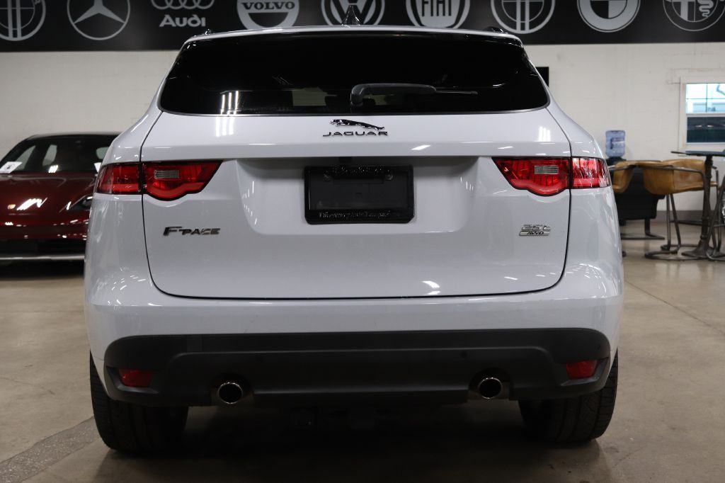 2020 Jaguar F-PACE Image 4