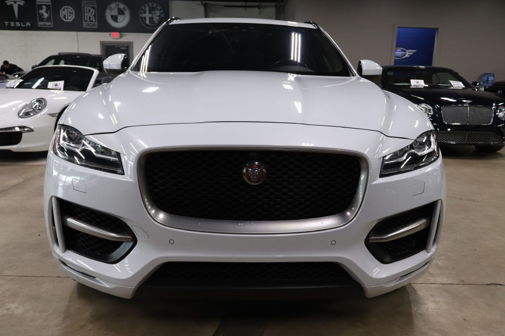 2020 Jaguar F-PACE Image 8