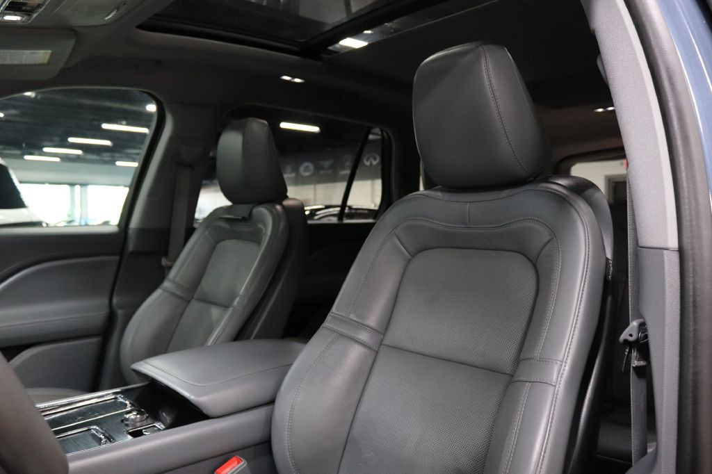 2021 Lincoln Aviator Image 10