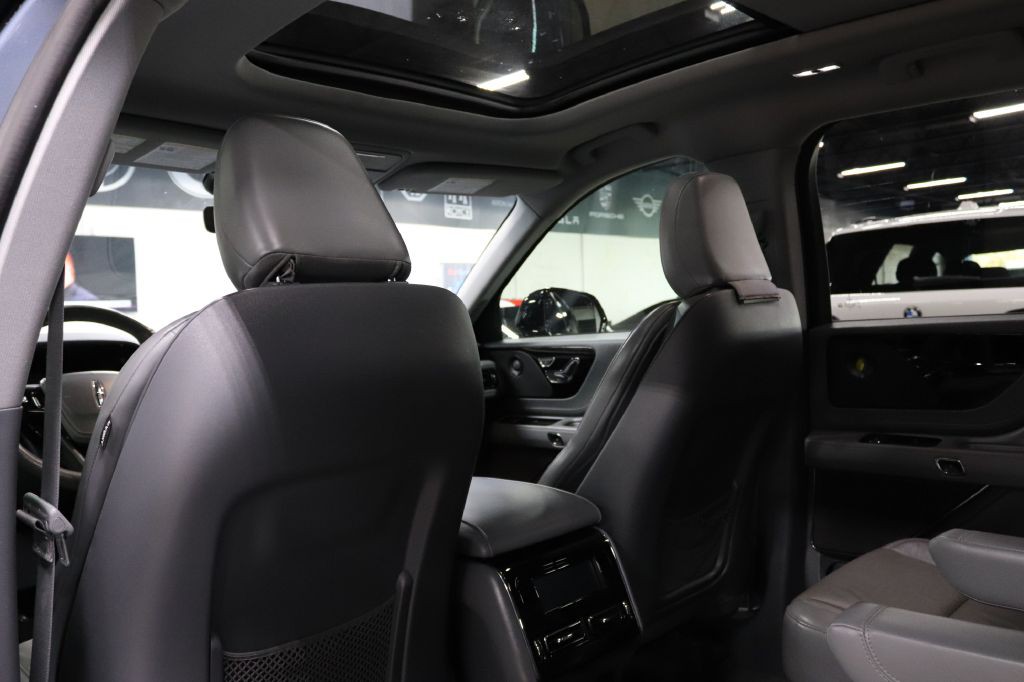 2021 Lincoln Aviator Image 15