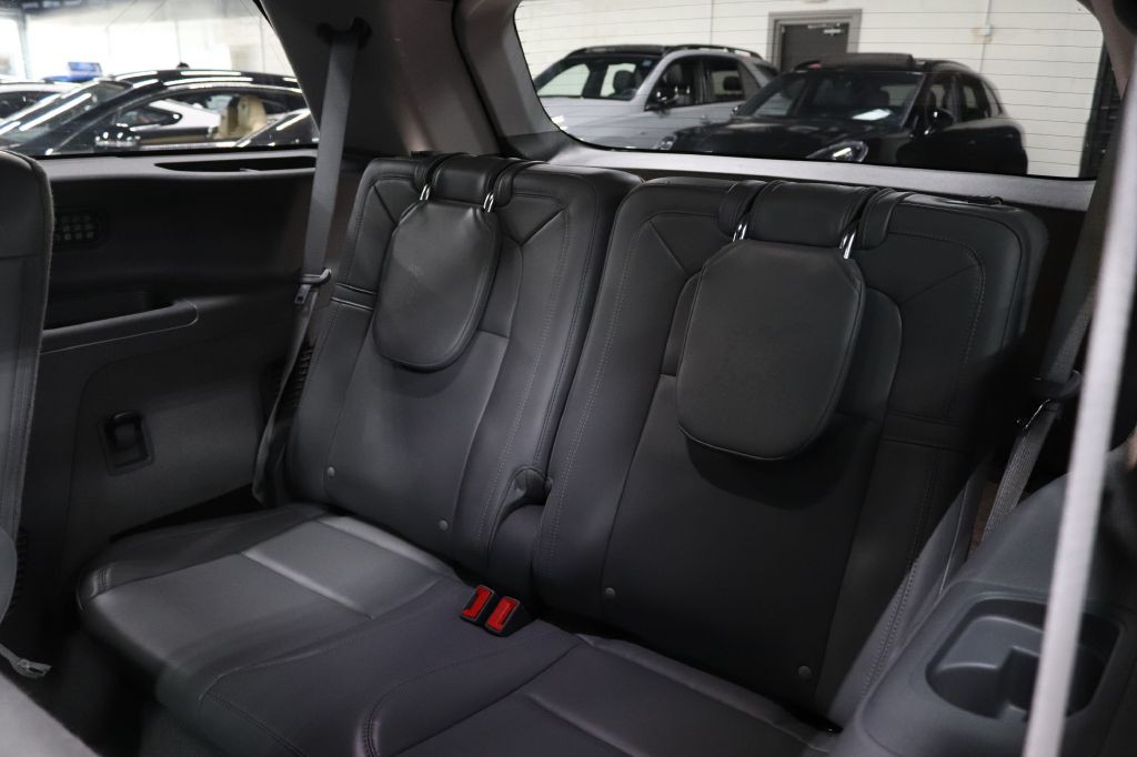 2021 Lincoln Aviator Image 16
